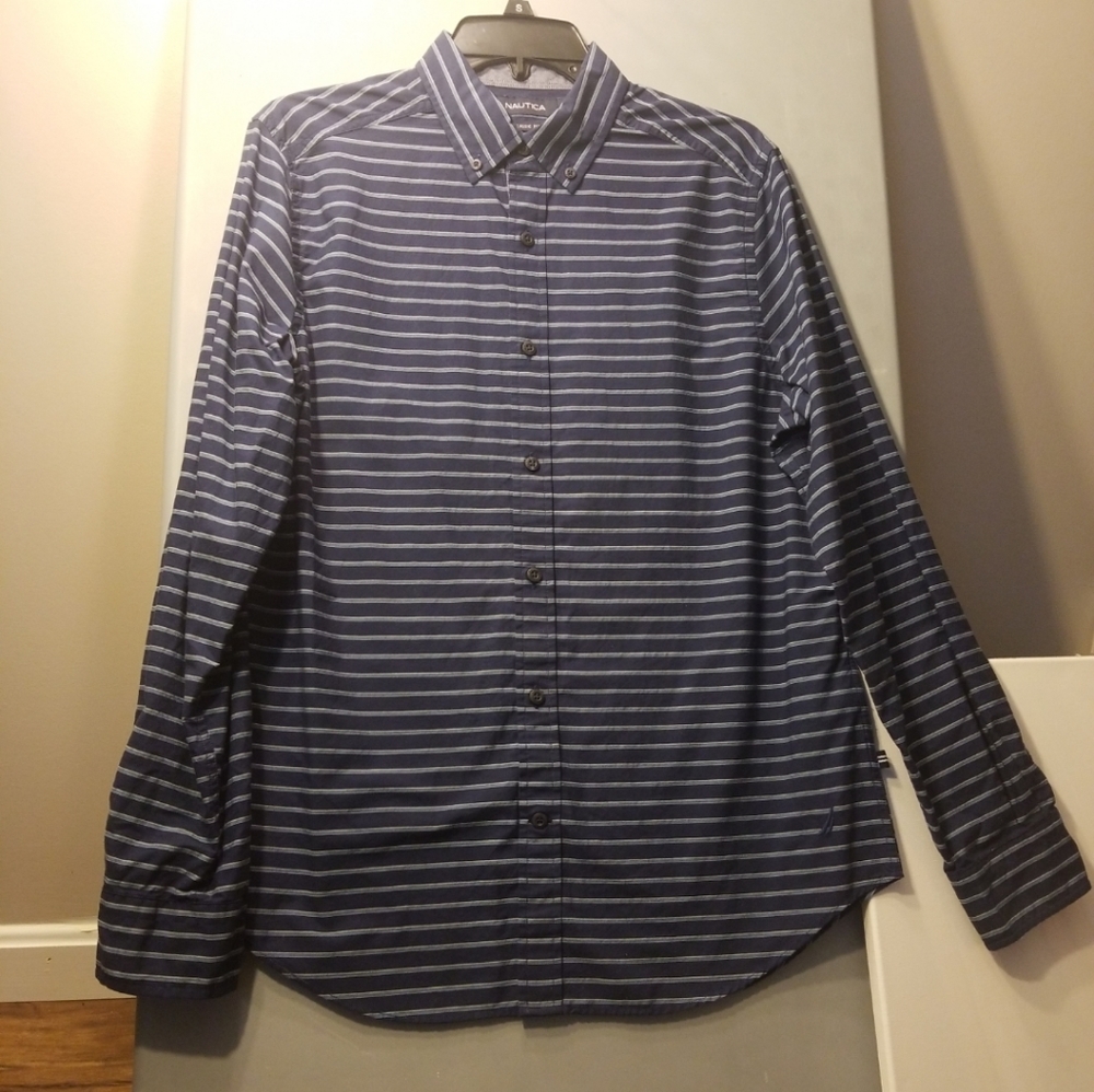 Nautica Small mens classic fit